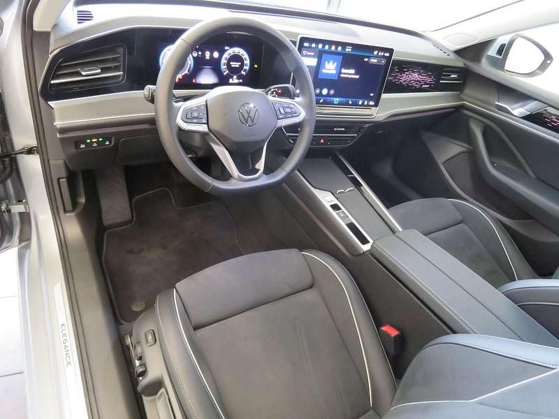 Gebraucht VW Passat Elegance 150 PS (110 kW) 2025 Silber  metallic Kombi