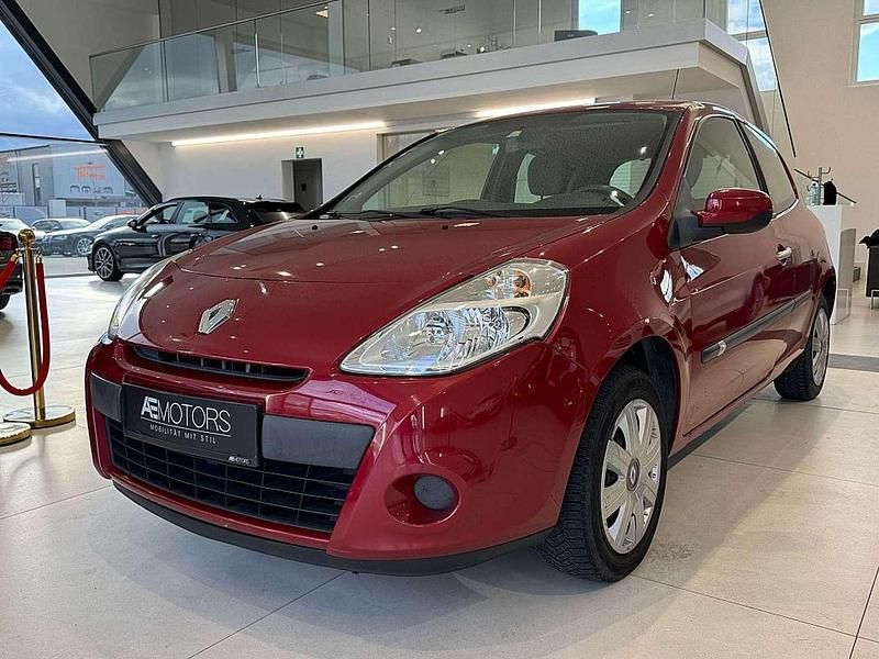 Gebraucht Renault Clio II 86 PS (63 kW) 2010 Rot Limousine