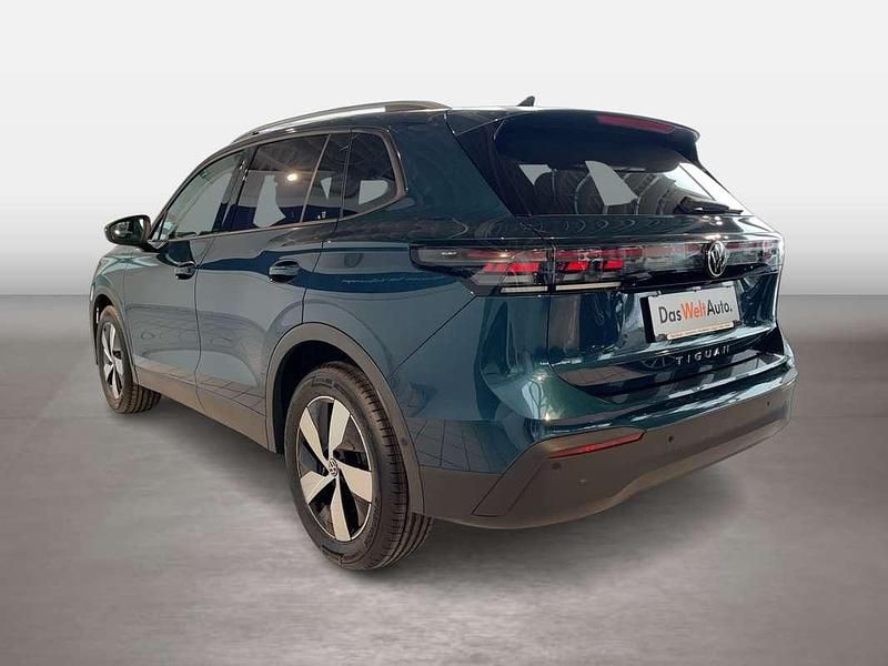 Gebraucht VW Tiguan 150 PS (110 kW) 2025 Blau SUV