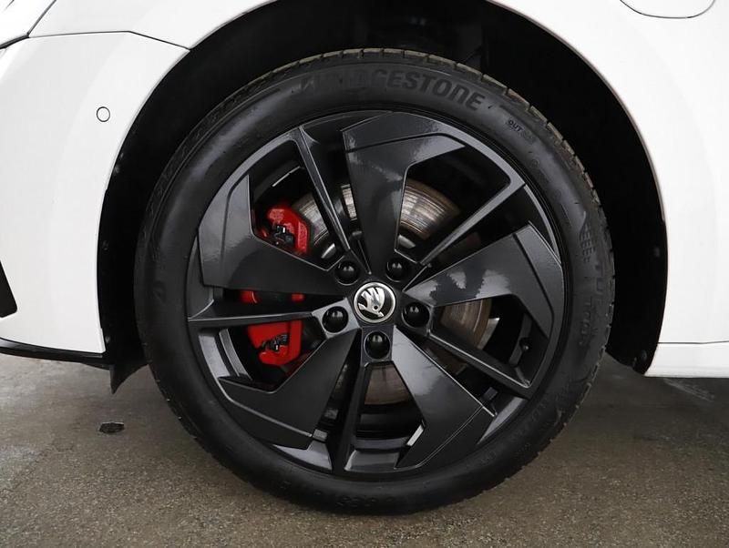 Gebraucht Skoda Octavia RS 150 PS (110 kW) 2022 Weiß Limousine