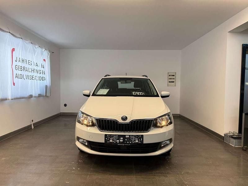 Weiß Gebraucht 2018 Skoda Fabia Ambition Kombi | € 10.900 (Fairer Preis) - Bild 1/4
