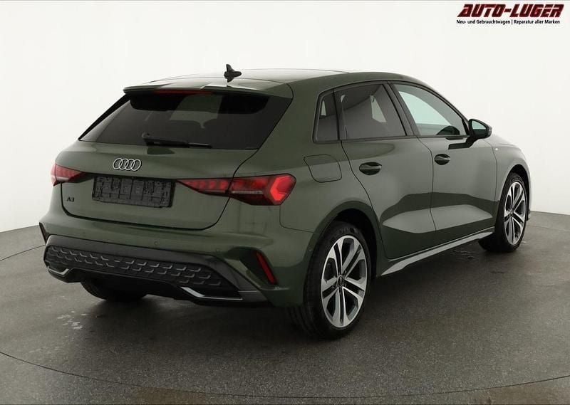 Neu Audi A3 S-Line 150 PS (110 kW) 2026 Distrikt grün metall Limousine