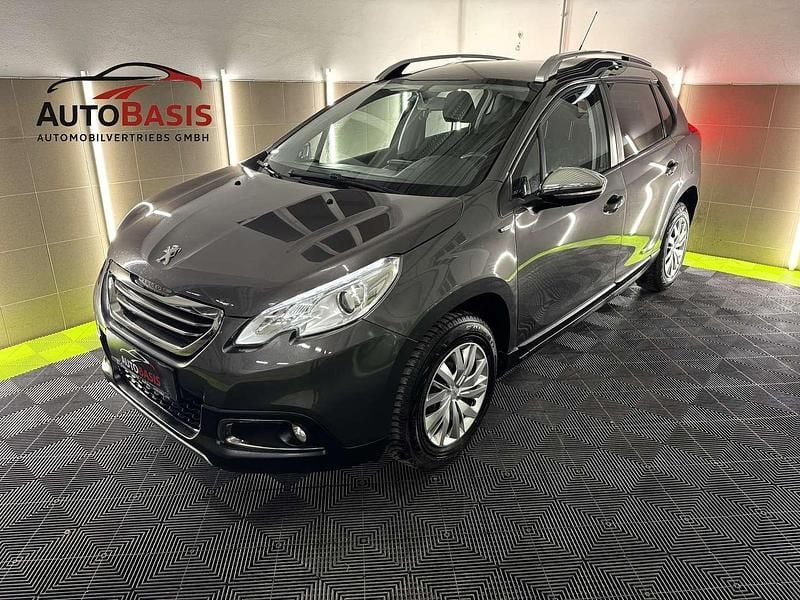 Grau Gebraucht 2015 Peugeot 2008 Style SUV | € 5.990 (Superpreis) - Bild 1/4