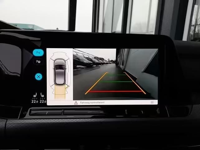 Gebraucht VW Golf VIII Active 150 PS (110 kW) 2022 Mondsteingrau Limousine