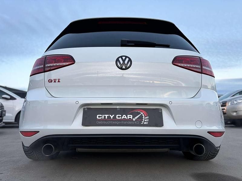 Gebraucht VW Golf VII GTI 230 PS (169 kW) 2014 Weiß Kleinwagen