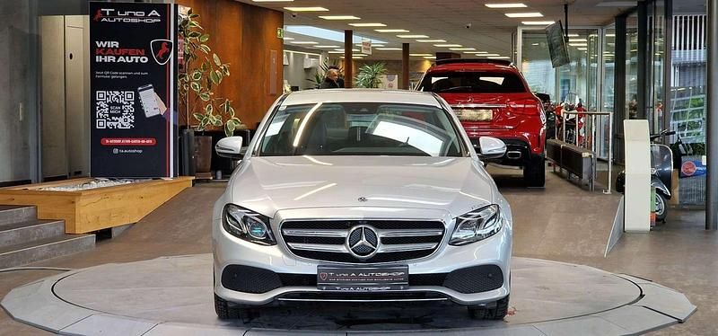 Gebraucht Mercedes E220 Avantgarde 194 PS (142 kW) 2017 Grau Limousine