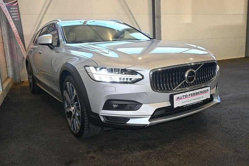 Gebraucht Volvo V90 CC Ultimate 235 PS (172 kW) 2022 Silber Kombi