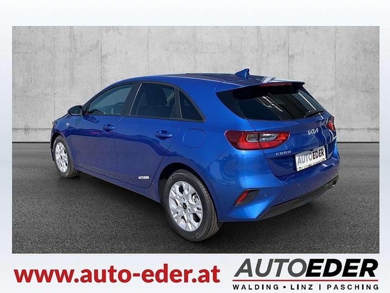 Gebraucht Kia Ceed 101 PS (74 kW) 2025 Blau Kleinwagen