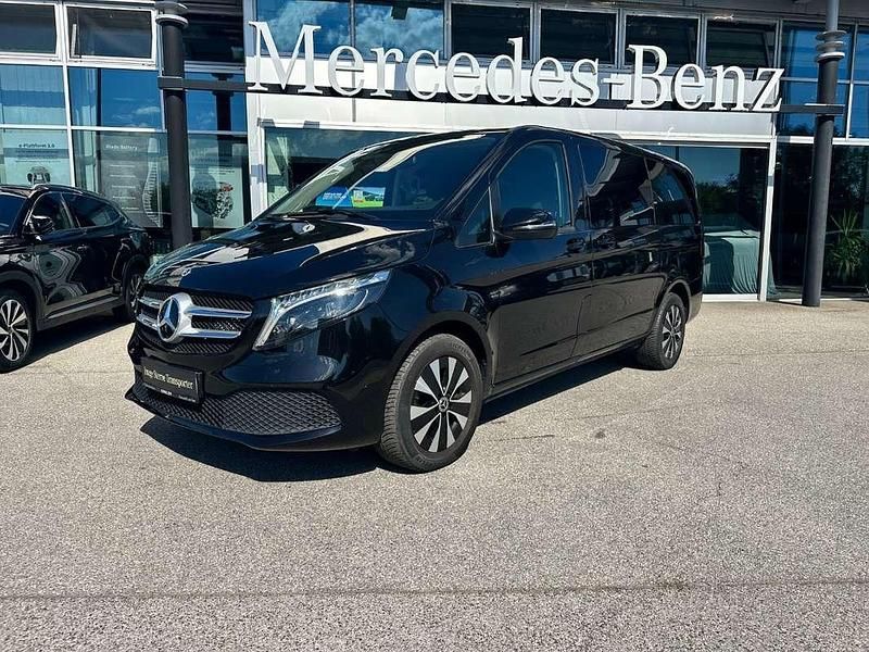 Gebraucht Mercedes V220 163 PS (119 kW) 2023 Schwarz Van / Kleinbus