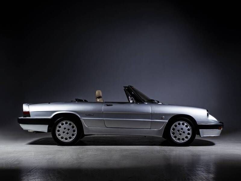 Silber Gebraucht 1990 Alfa Romeo Spider Cabrio | € 19.900 - Bild 1/4