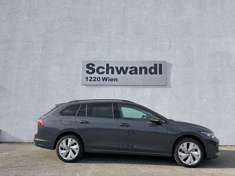 Neu VW Golf VIII Business 116 PS (85 kW) 2025 Mittelgrau  metallic Kombi