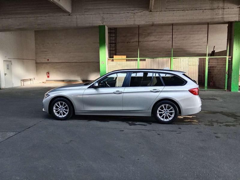 Gebraucht BMW 318 150 PS (110 kW) 2016 Limousine