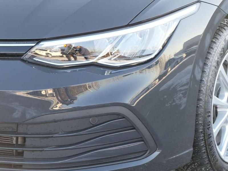 Gebraucht VW Golf VIII Life 116 PS (85 kW) 2022 Grau Kombi