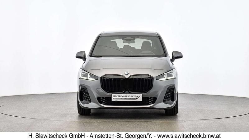 Gebraucht BMW 218 Efficient Dynamics 150 PS (110 kW) 2024 Grau Kombi