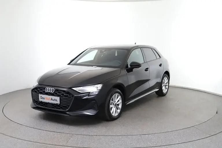 Neu Audi A3 Ambiente 116 PS (85 kW) 2025 Schwarz Limousine