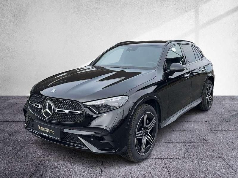 Gebraucht Mercedes GLC200 AMG line 197 PS (144 kW) 2025 Schwarz SUV