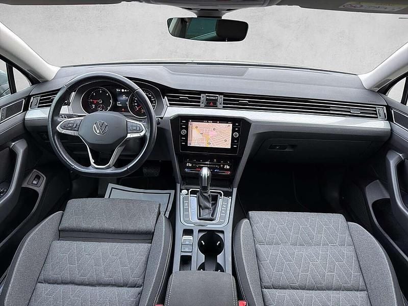 Gebraucht VW Passat Business 150 PS (110 kW) 2022 Grau Kombi