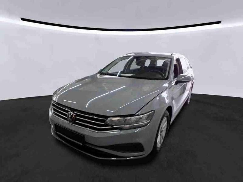 Grau Gebraucht 2022 VW Passat Business Kombi | € 24.987 (Fairer Preis) - Bild 1/1