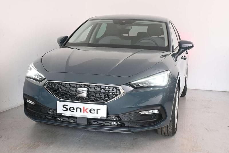 Gebraucht Seat Leon Style 116 PS (85 kW) 2025 Dunkelblau  normal Limousine
