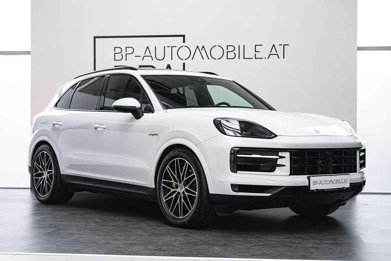 Gebraucht Porsche Cayenne 470 PS (345 kW) 2024 Weiß SUV