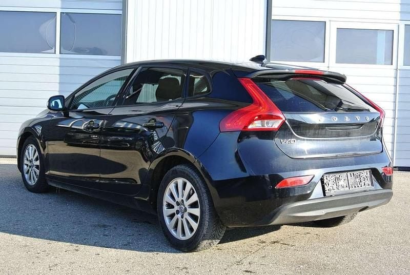 Gebraucht Volvo V40 Kinetic 114 PS (83 kW) 2014 Schwarz Kombi