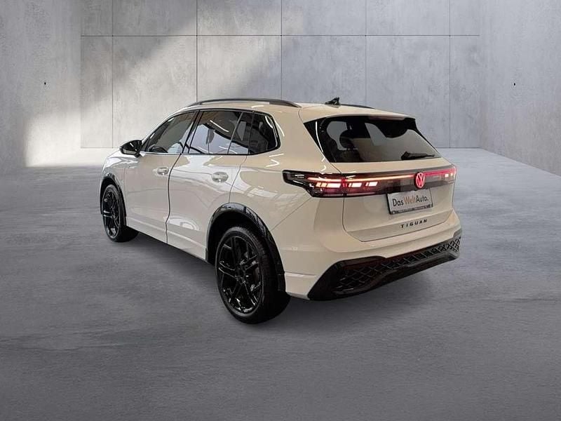 Neu VW Tiguan Sport 204 PS (150 kW) 2025 Weiss  normal SUV