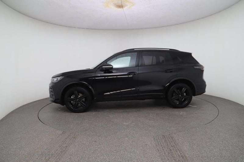 Neu VW Tiguan Sport 204 PS (150 kW) 2025 Schwarz  metallic SUV