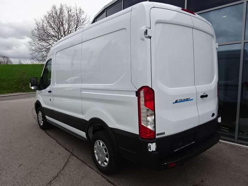 Gebraucht Ford E-Transit Trend 135 kW (184 PS) 2023 Weiß Van