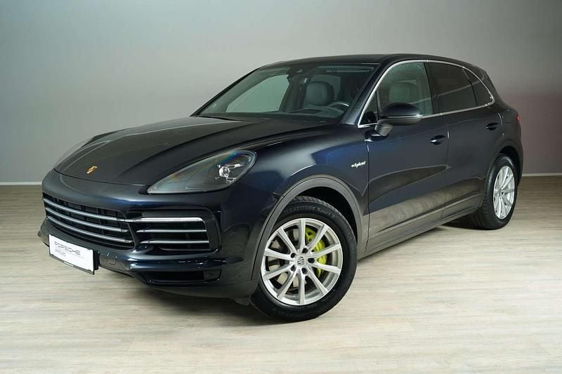 Dunkelblau metallic Gebraucht 2022 Porsche Cayenne SUV | € 73.990 - Bild 1/4
