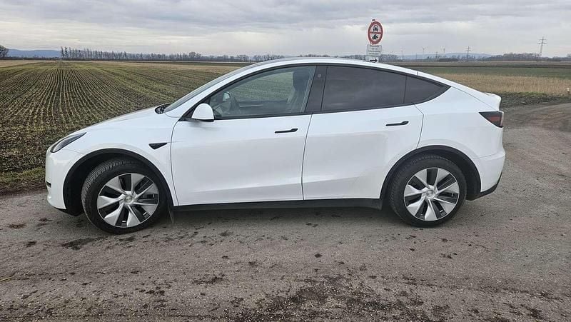 Gebraucht Tesla Model Y Long Range AWD 378 kW (514 PS) 2023 Weiß SUV