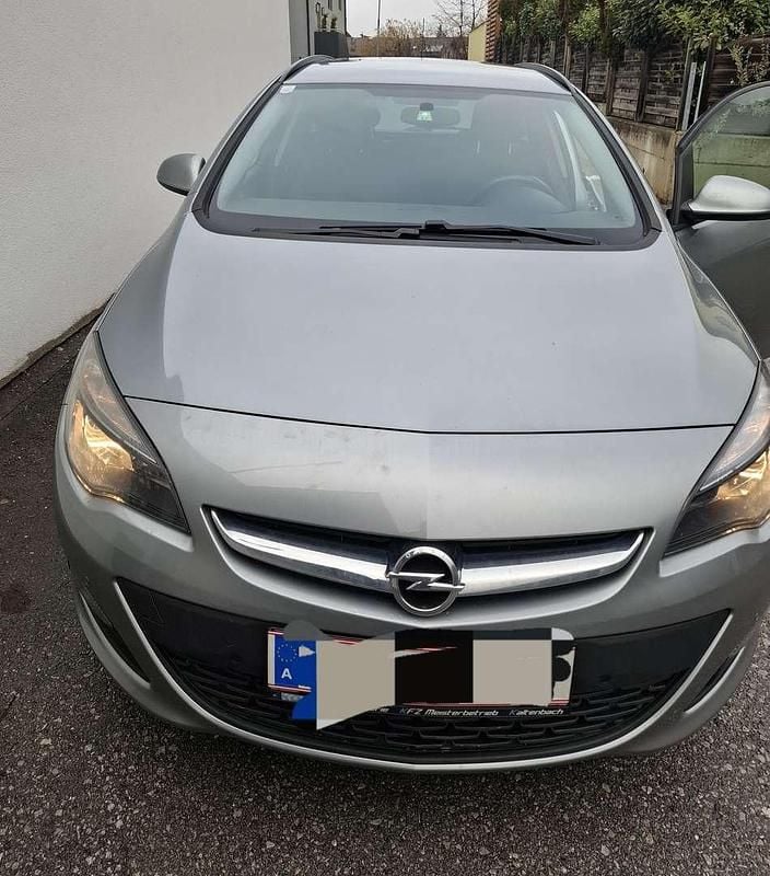 Gebraucht Opel Astra Edition 120 PS (88 kW) 2015 Grau Kombi