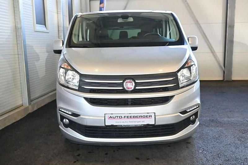 Gebraucht Fiat Talento Basis 146 PS (107 kW) 2017 Silber Van / Kleinbus