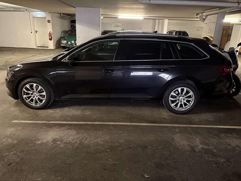 Gebraucht Skoda Superb Style 190 PS (139 kW) 2018 Schwarz Kombi