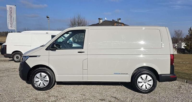 Gebraucht VW T6.1 110 PS (80 kW) 2023 Grau Van