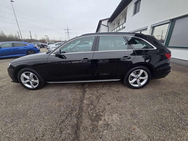 Gebraucht Audi A4 Advanced 163 PS (119 kW) 2022 Kombi