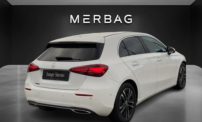 Gebraucht Mercedes A180 Progressive 136 PS (100 kW) 2024 Polarweiß Limousine