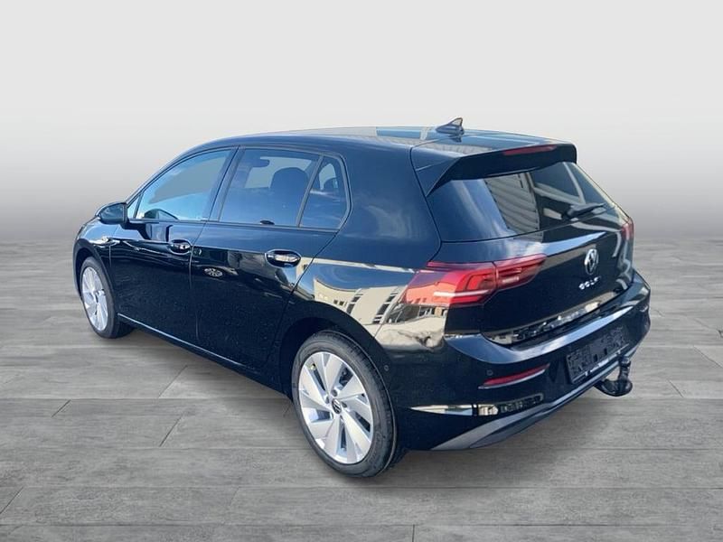 Neu VW Golf VIII 115 PS (84 kW) 2026 Schwarz  metallic