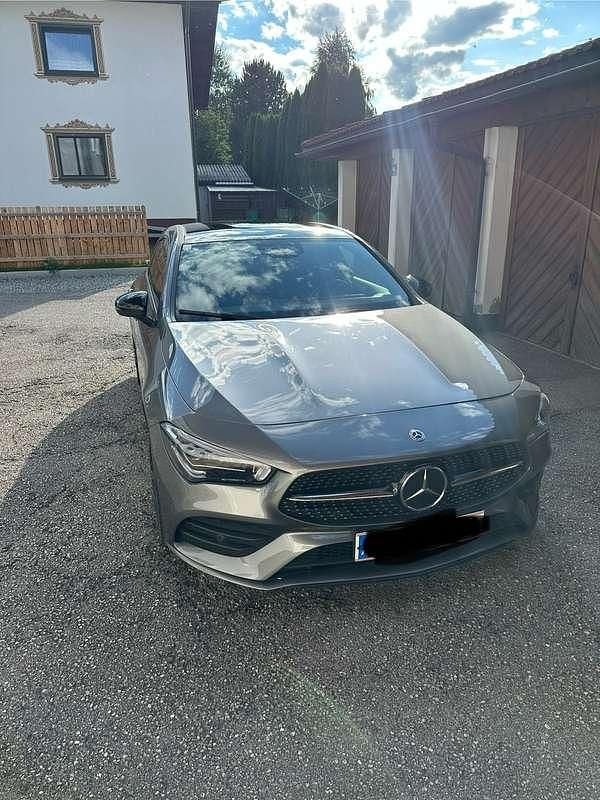 Grau Gebraucht 2020 Mercedes CLA250 Shooting Brake Kombi | € 32.900 (Superpreis) - Bild 1/4