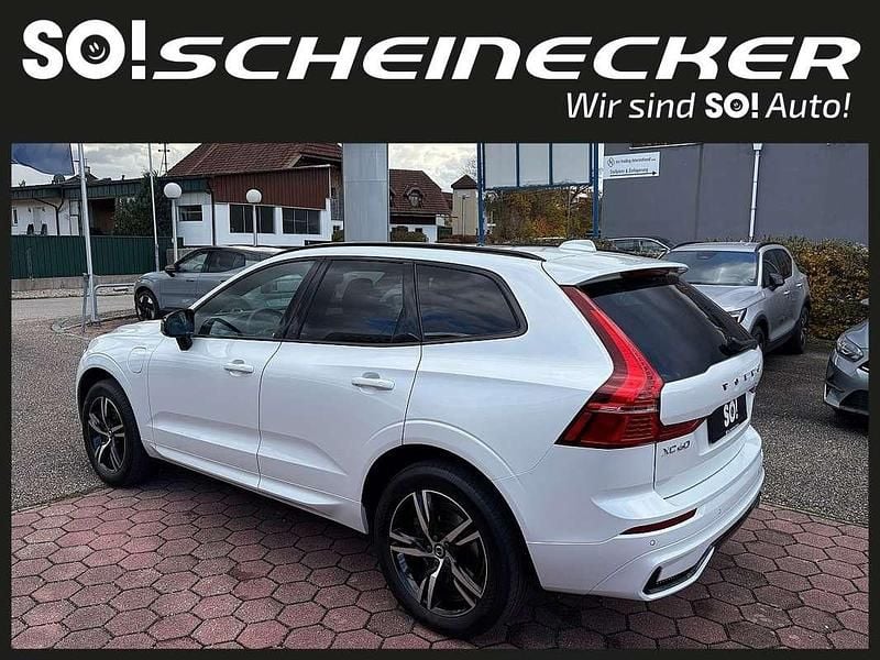 Gebraucht Volvo XC60 Plus 253 PS (186 kW) 2022 Weiß SUV