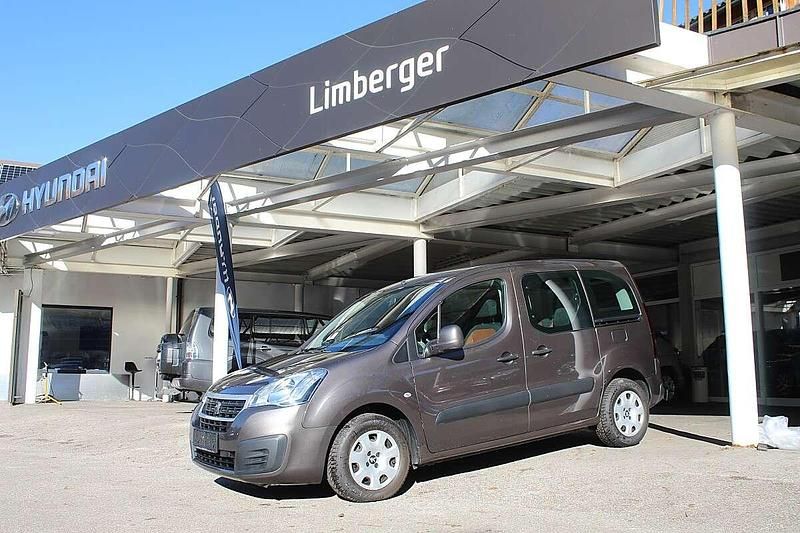 Gebraucht Peugeot TePee Active 99 PS (72 kW) 2015 Grau Kombi