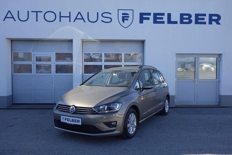 Hellbraun metallic Gebraucht 2015 VW Golf VII Comfortline Limousine | € 9.450 (Fairer Preis) - Bild 1/4