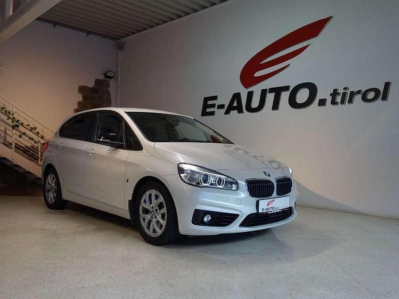 Weiß Gebraucht 2017 BMW 225 iPerformance Limousine | € 14.990 (Fairer Preis) - Bild 1/4