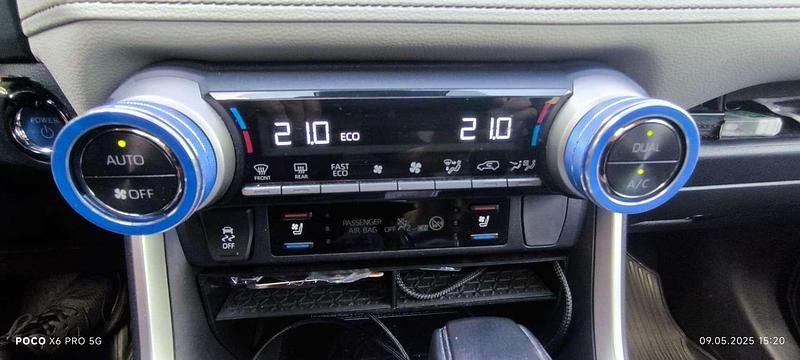 Gebraucht Toyota RAV4 Hybrid 178 PS (130 kW) 2019 Schwarz SUV