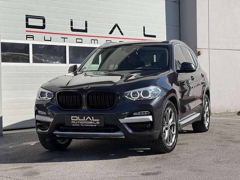 Grau Gebraucht 2018 BMW X3 Performance SUV | € 30.900 - Bild 1/4