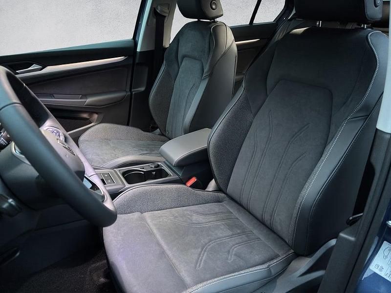 Neu VW Golf VIII 115 PS (84 kW) 2025 Mittelblau  normal Limousine