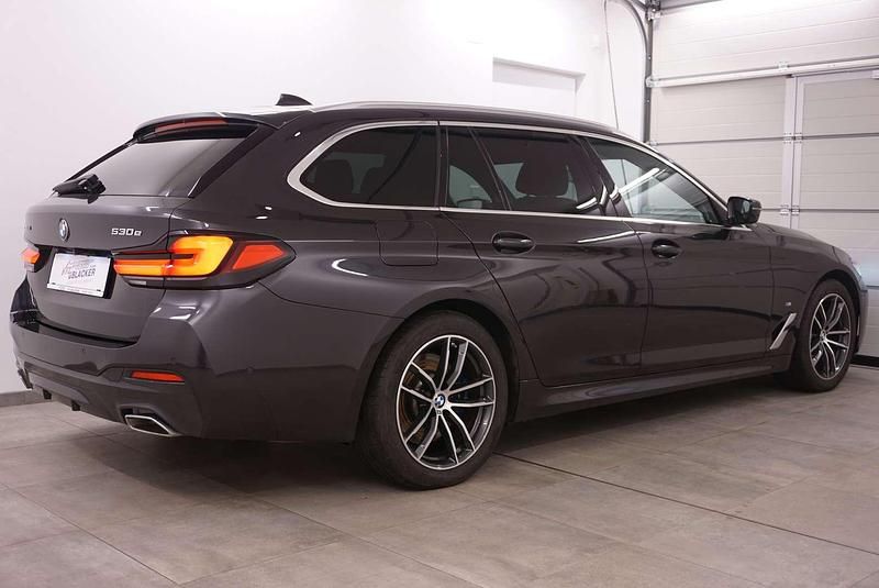 Gebraucht BMW 530e M Sport 184 PS (135 kW) 2021 Grau Kombi