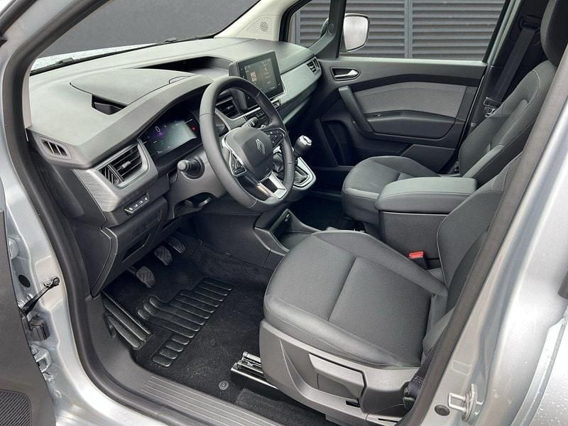 Neu Renault Kangoo Equilibre 95 PS (69 kW) 2025 Blau Van / Kleinbus