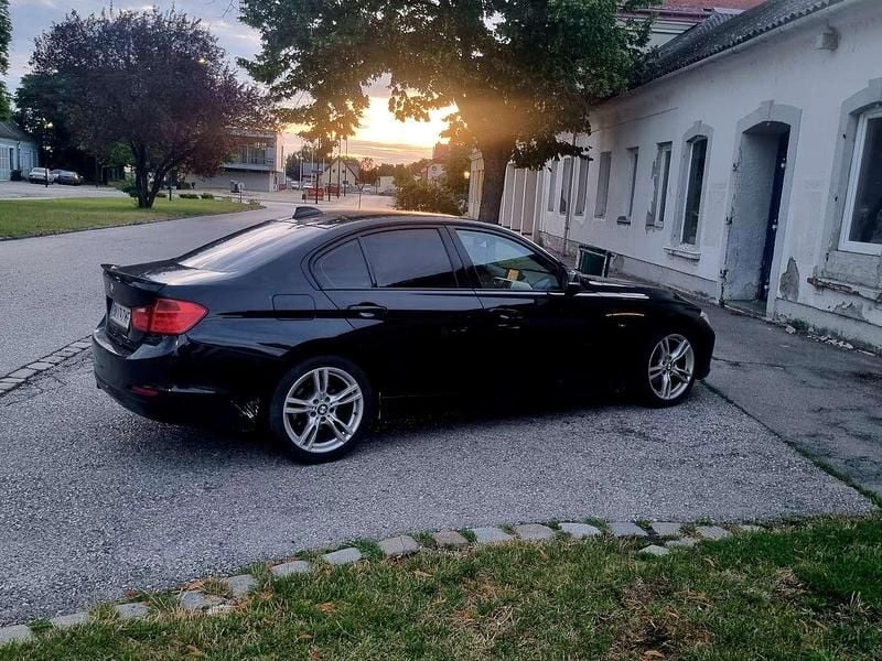 Gebraucht 2012 BMW 318 Luxury Line Limousine | € 8.900 (Guter Preis) - Bild 1/4