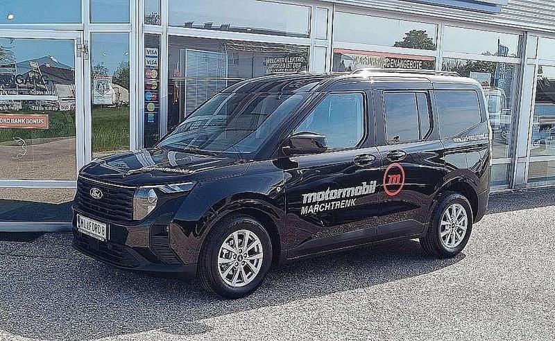 Schwarz Gebraucht 2024 Ford Tourneo Titanium Kombi | € 25.790 (Fairer Preis) - Bild 1/4