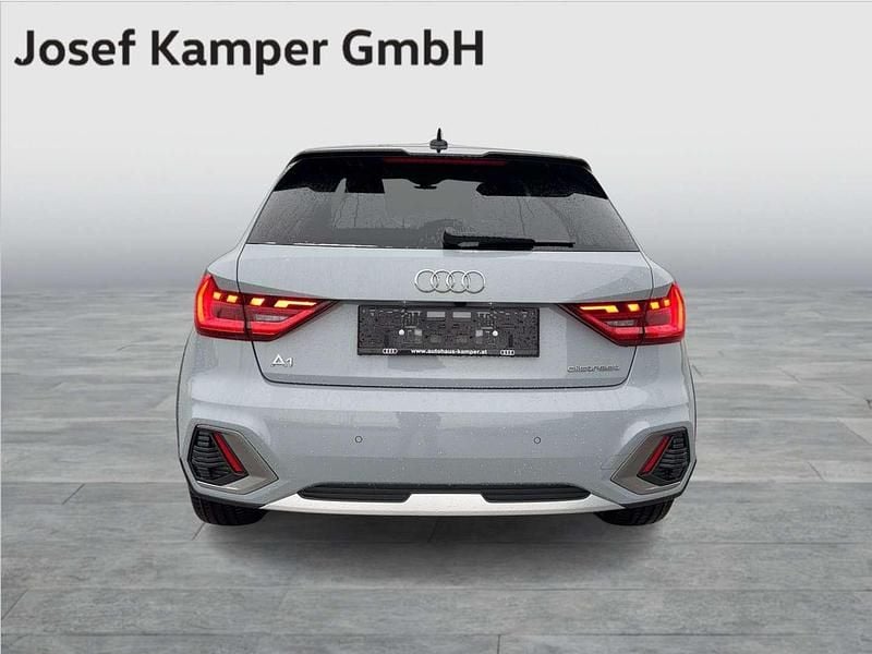 Neu Audi A1 Design 116 PS (85 kW) 2025 Weiß Kleinwagen